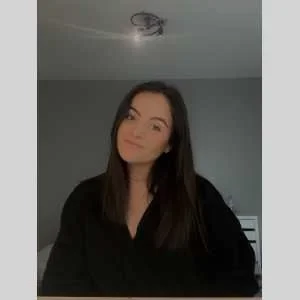 Leane, babysitter à Billiat