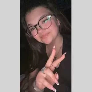 Cassandre , babysitter à Bernay