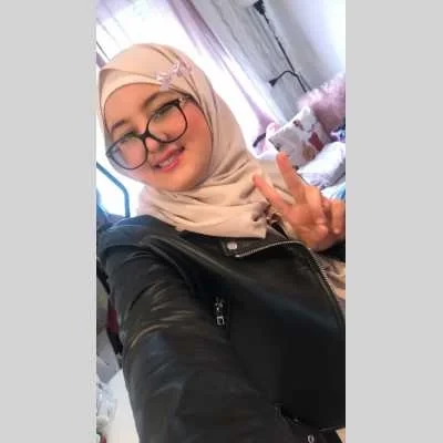 Tessnime, babysitter à Trappes