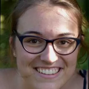 Adèle, babysitter à Vair sur Loire