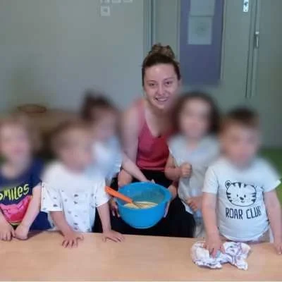 Lola, babysitter à Oudon