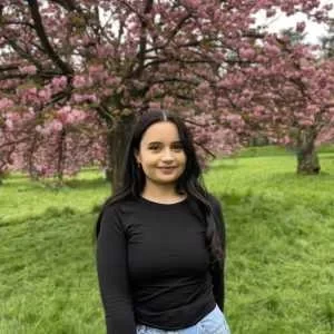 Manon, babysitter à Sceaux