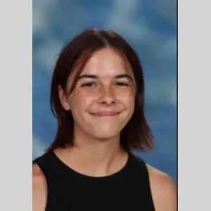 Elena , babysitter à Eyguieres