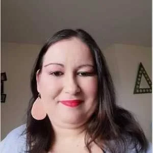 Cindy, babysitter à Kervignac