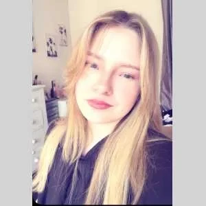 Alice, babysitter à Chateauneuf Grasse