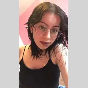 Alicia, babysitter à Chaingy