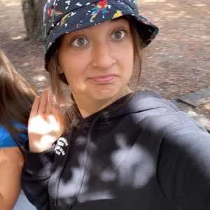 Manon, babysitter à Hasparren