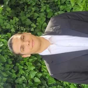 Ilian, babysitter à Marseille