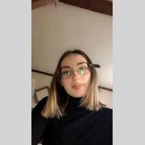 Maelle, babysitter à Epeigne les Bois