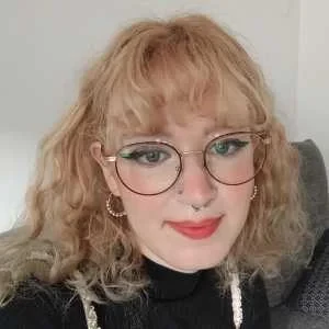 Rézika, babysitter à Marseille