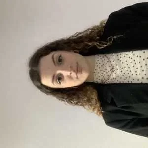 Léna, babysitter à Montbert