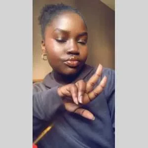 Alima, babysitter à Paris