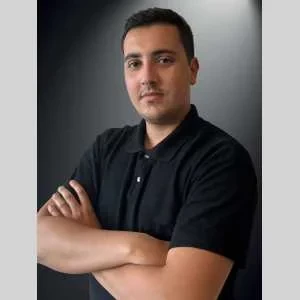 Ytri, babysitter à Pessac