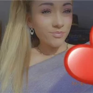 Ludivine , babysitter à Hennebont