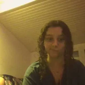 Olga, babysitter à Saint Yrieix sur Charente