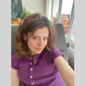 Camille, babysitter à Saint Genis Laval