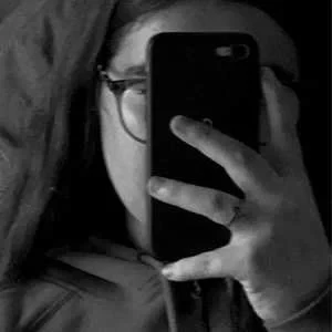 Louna, babysitter à Alissas