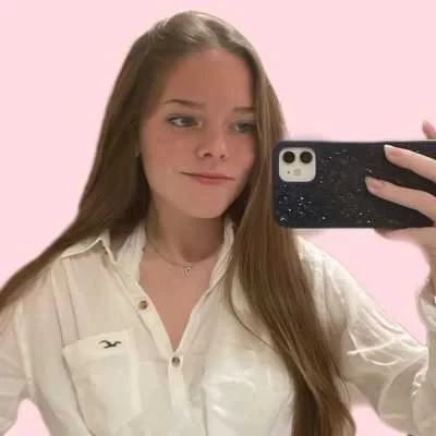 Chloé, babysitter à Rennemoulin