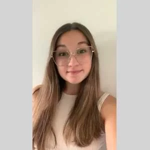 Samantha, babysitter à Bournezeau