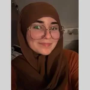 Lilya, babysitter à Offekerque