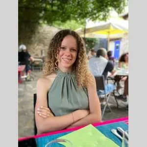 Elena, babysitter à Laure Minervois