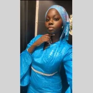 Emilie , babysitter à Bobigny