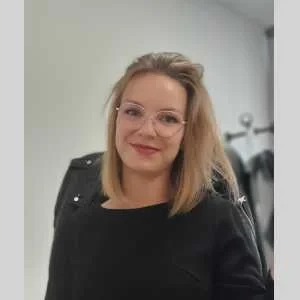 Anaïs , babysitter à Auzouville sur Ry