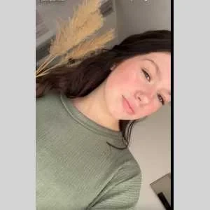 Angelina, babysitter à Dreux