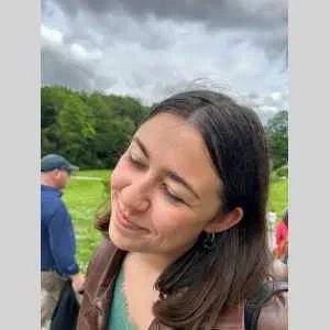 Marie, babysitter à Mireval