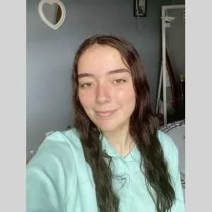 Charlyne, babysitter à Amifontaine