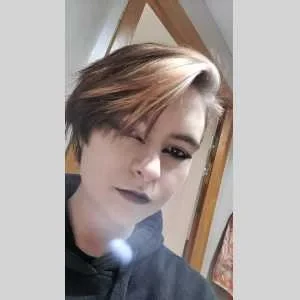 Maxine, babysitter à Lewarde