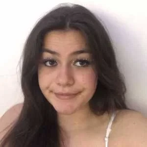 Justine, babysitter à Paris