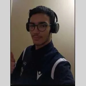 Mathéo, babysitter à Varennes Vauzelles