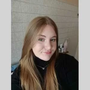 Océane , babysitter à Saisy