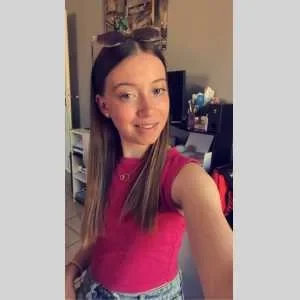 Clarisse, babysitter à Attignat