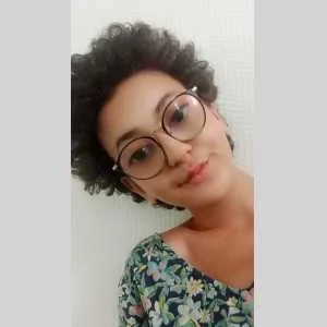 Sarah , babysitter à Montbrison