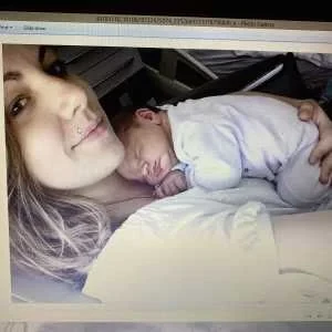 Manon, babysitter à Nivolas Vermelle