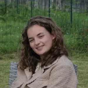 Sandy, babysitter à Treguidel