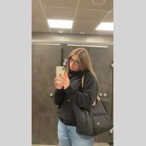 Emeline , babysitter à Belleneuve