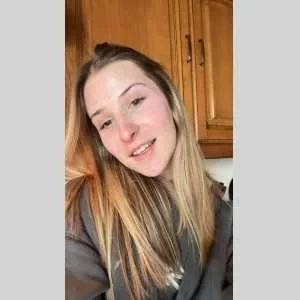 Chloe, babysitter à Nieuil