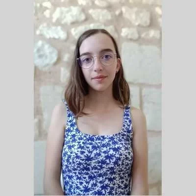 Emie, babysitter à Ingrandes