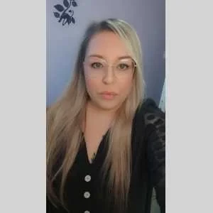 Laura, babysitter à Auxerre