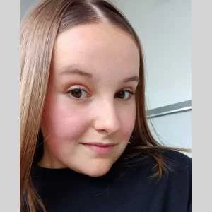 Sézarine , babysitter à Pamproux