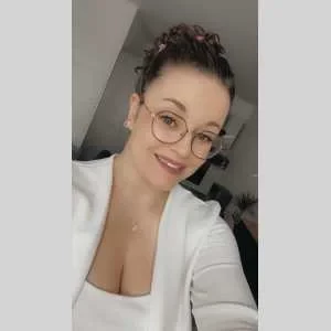 Ophélie, babysitter à Sainte Genevieve des Bois