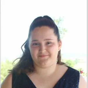 Laura, babysitter à Chamalieres