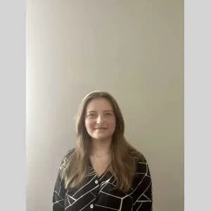 Margot, babysitter à Evreux