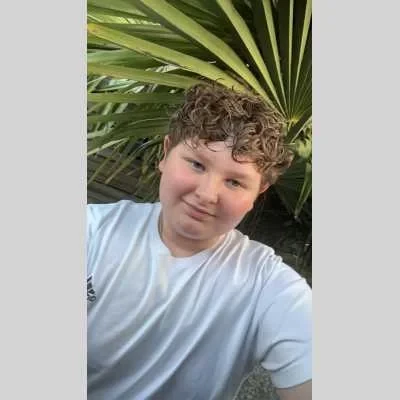 Logan, babysitter à Anzin