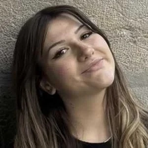 Louna, babysitter à Villeurbanne