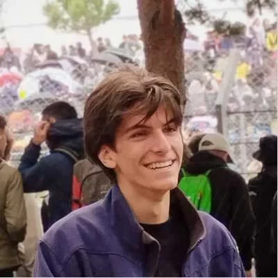 Alexandre , babysitter à Meudon