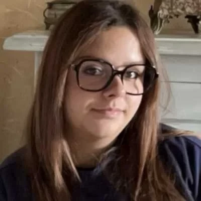 Elisa, babysitter à Fay aux Loges